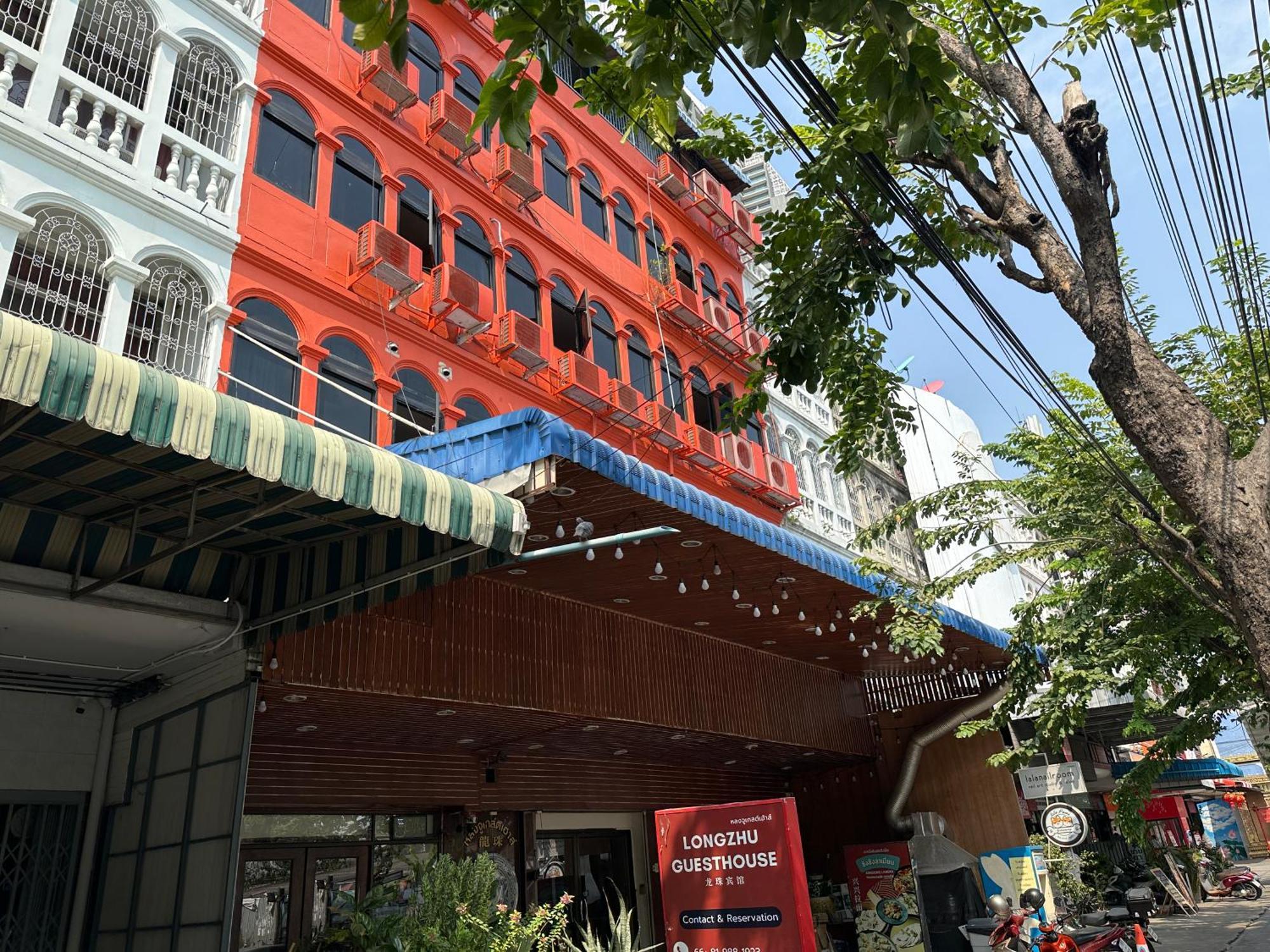 Longzhu Guesthouse Bangkok Esterno foto