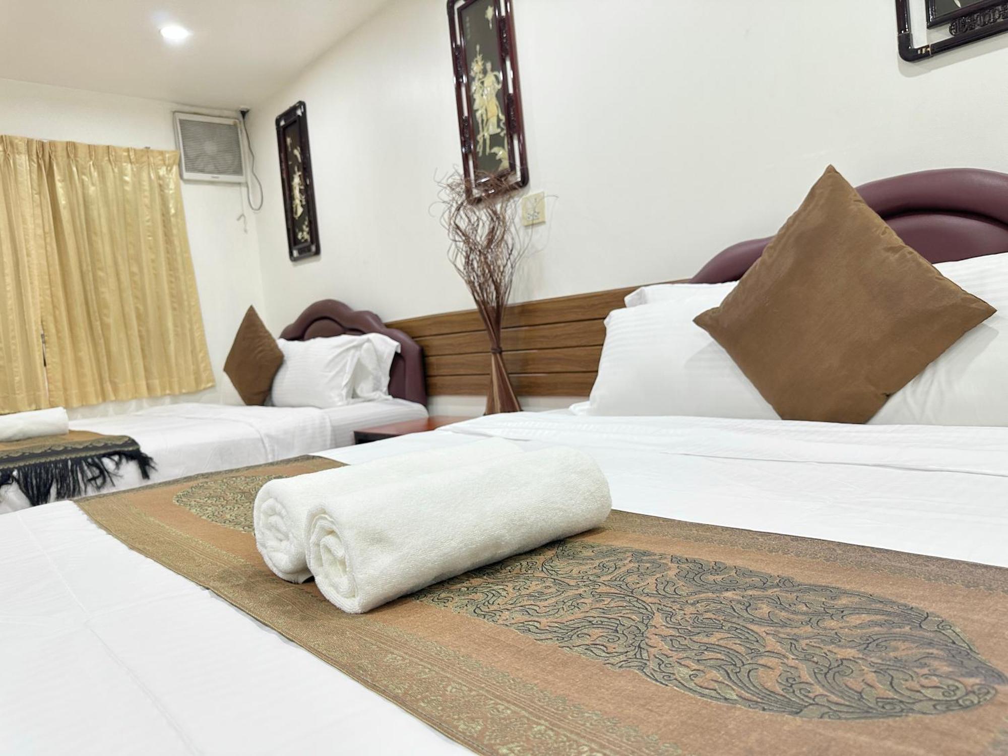 Longzhu Guesthouse Bangkok Esterno foto
