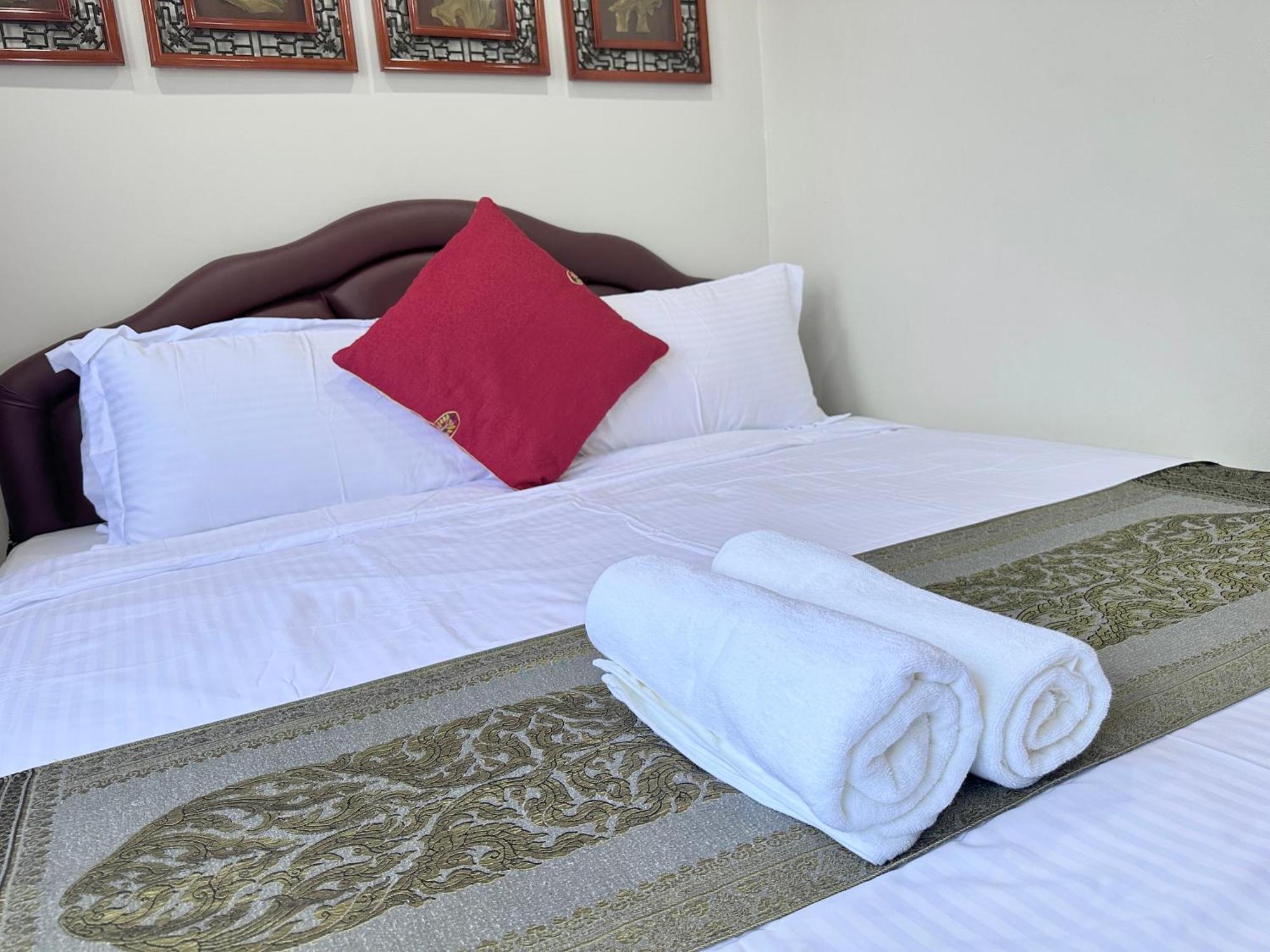 Longzhu Guesthouse Bangkok Esterno foto