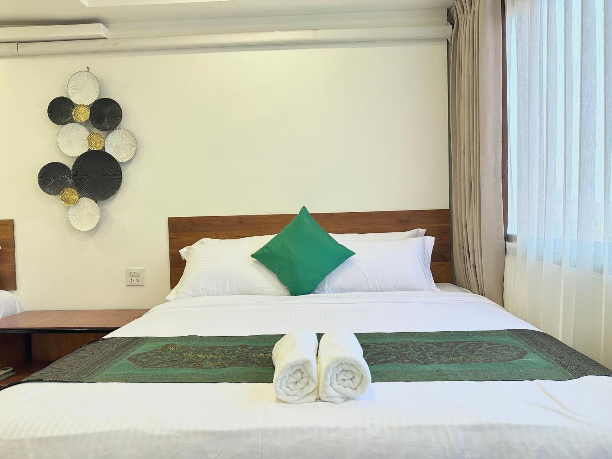 Longzhu Guesthouse Bangkok Esterno foto