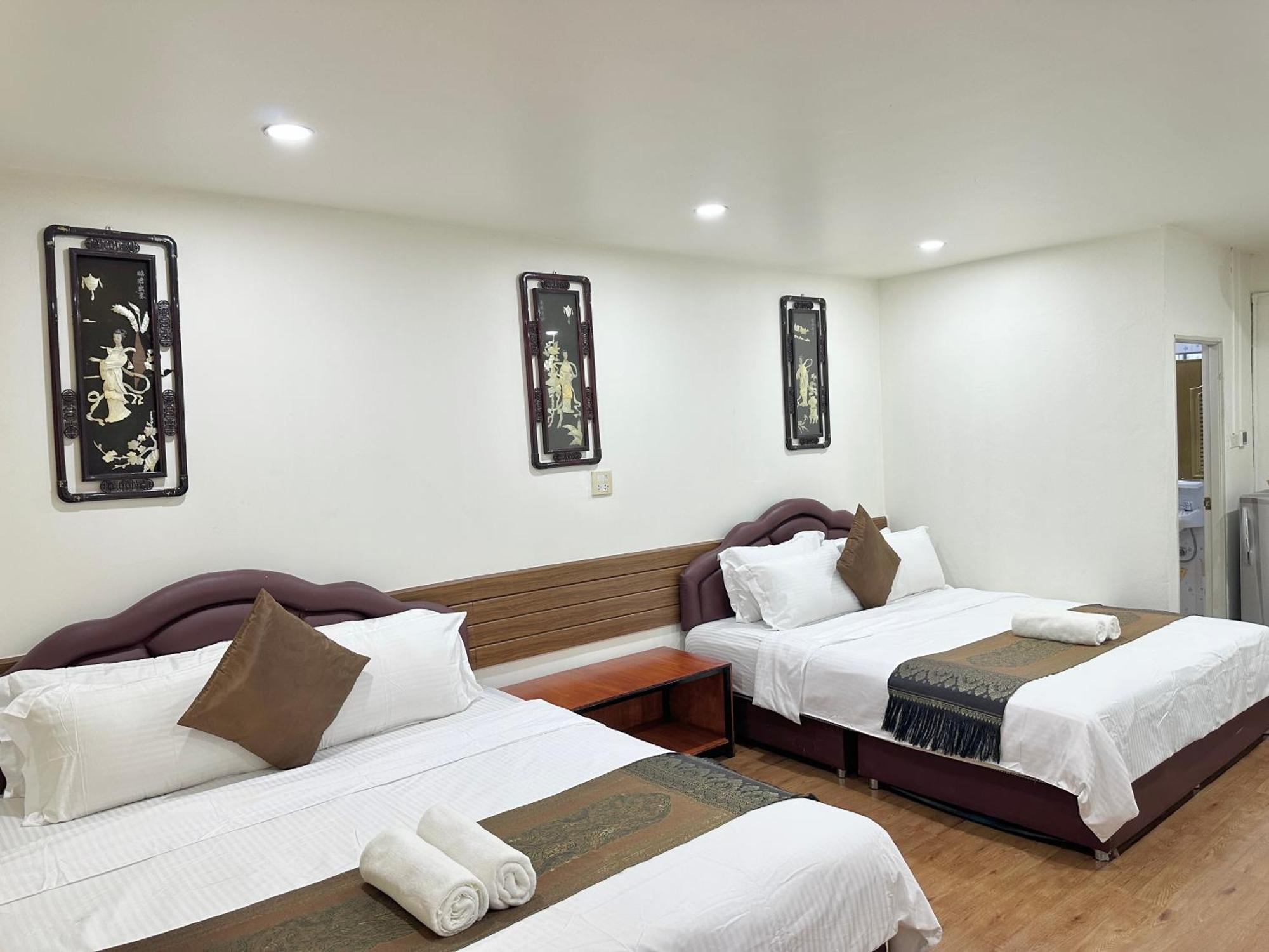 Longzhu Guesthouse Bangkok Esterno foto