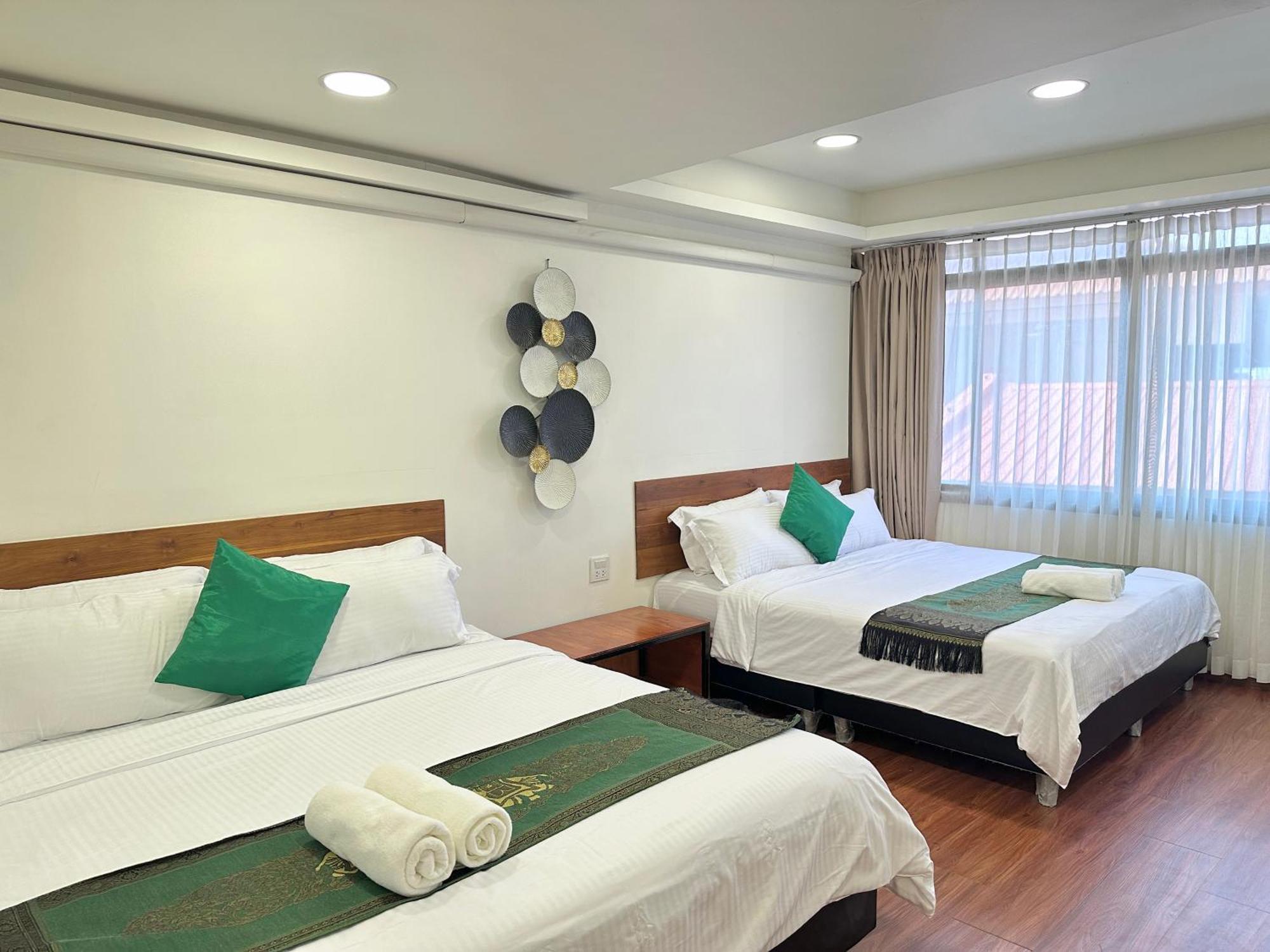 Longzhu Guesthouse Bangkok Esterno foto