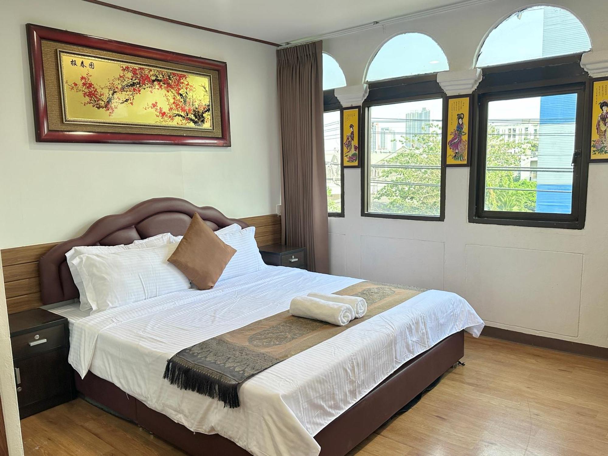 Longzhu Guesthouse Bangkok Esterno foto